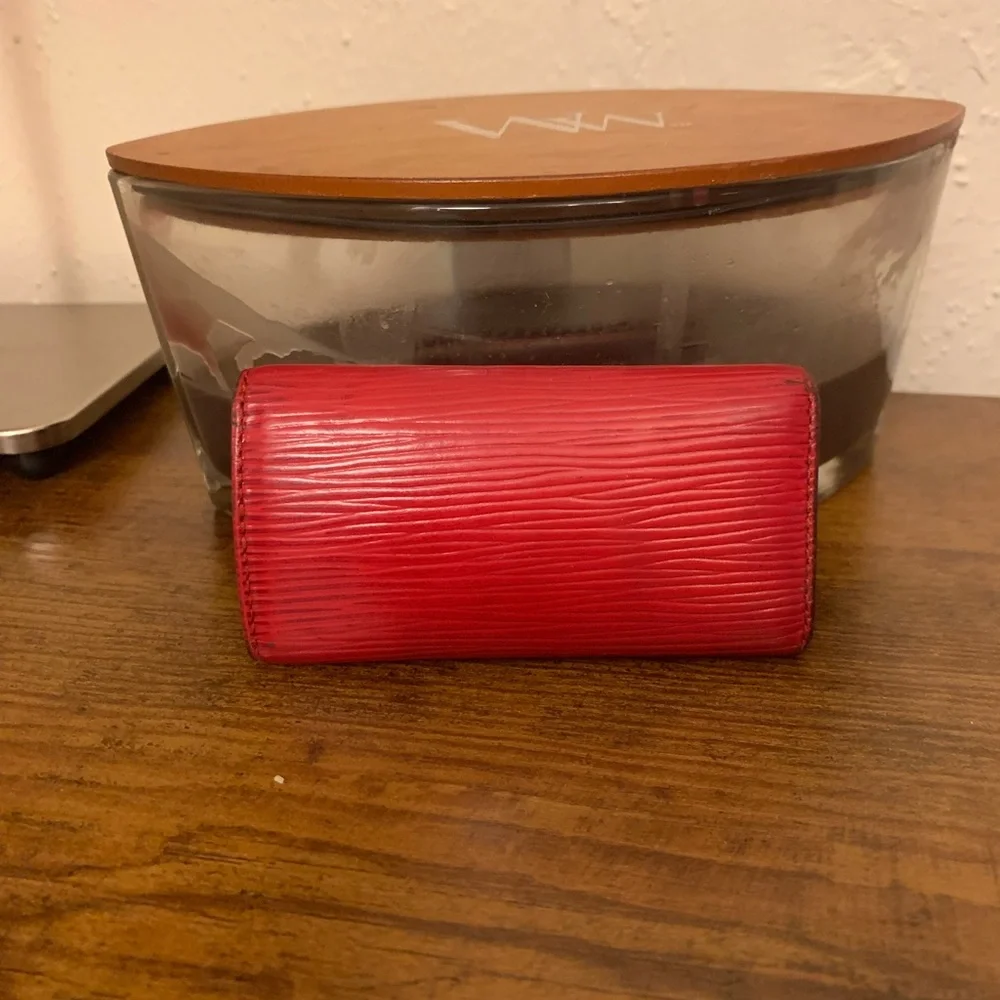 Louis VuittonRed Epi Leather 4 Key Holder CASE - Picture 2 of 12